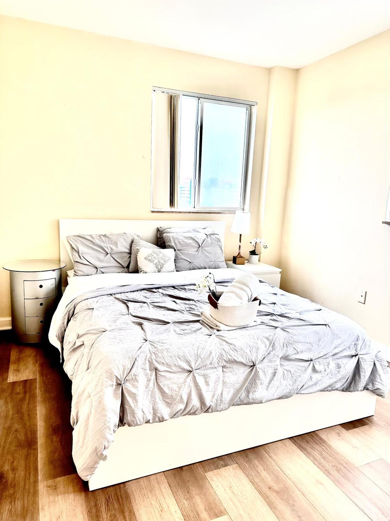 Private Bedroom In Miami - Coral Gables 601 Exterior photo